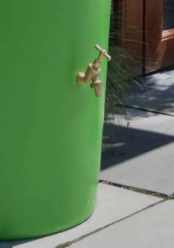 380L Garden Planter Water Butt Apple Green With Tap Kit & Diverter 4 380L Garden Planter Water Butt Apple Green With Tap Kit & Diverter - Image 2