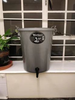 The Midi Wormery 8 The Midi Wormery -PlantMates Shop envi pic 1 1 jpg