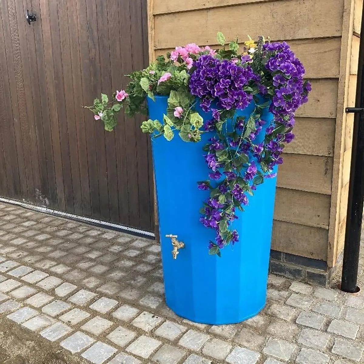 165L Midi Metropolitan Water Butt Planter - Sky Blue 3 165L Midi Metropolitan Water Butt Planter - Sky Blue